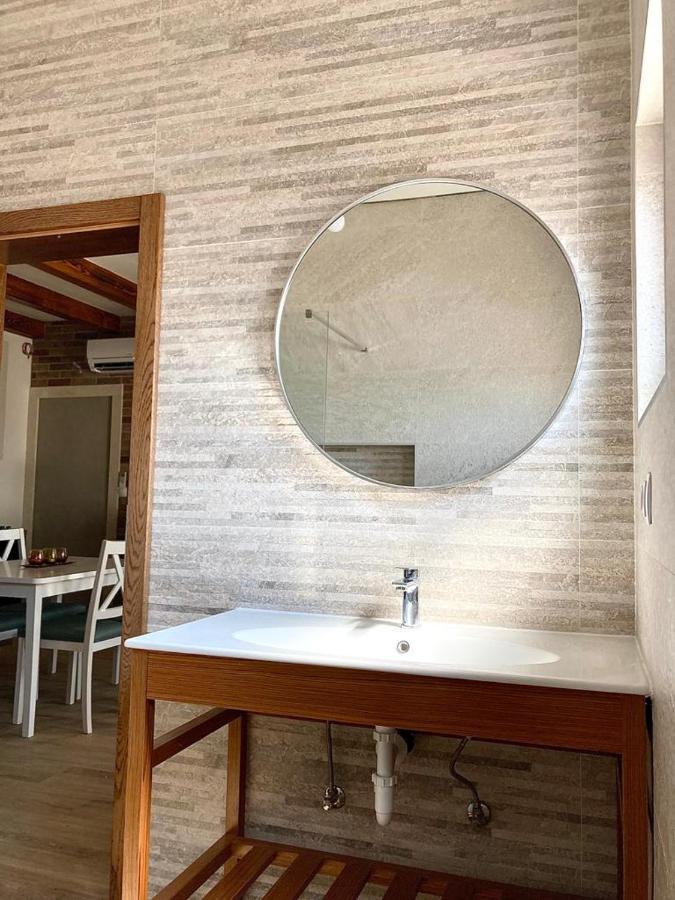 Studio Apartman Luka Starigrad Paklenica Esterno foto